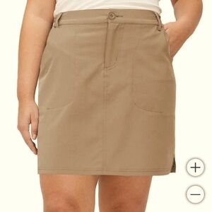 NWT Tilley Women’s Trek Skort - Size XL